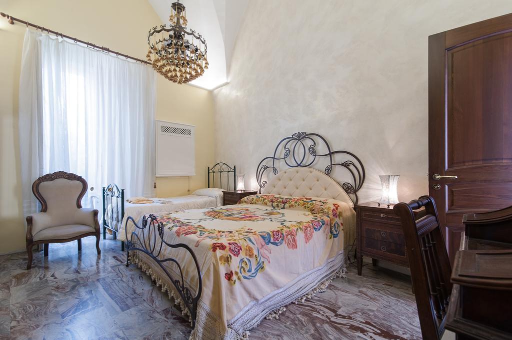 Palazzo Osanna Bed & Breakfast นาร์โด ภายนอก รูปภาพ