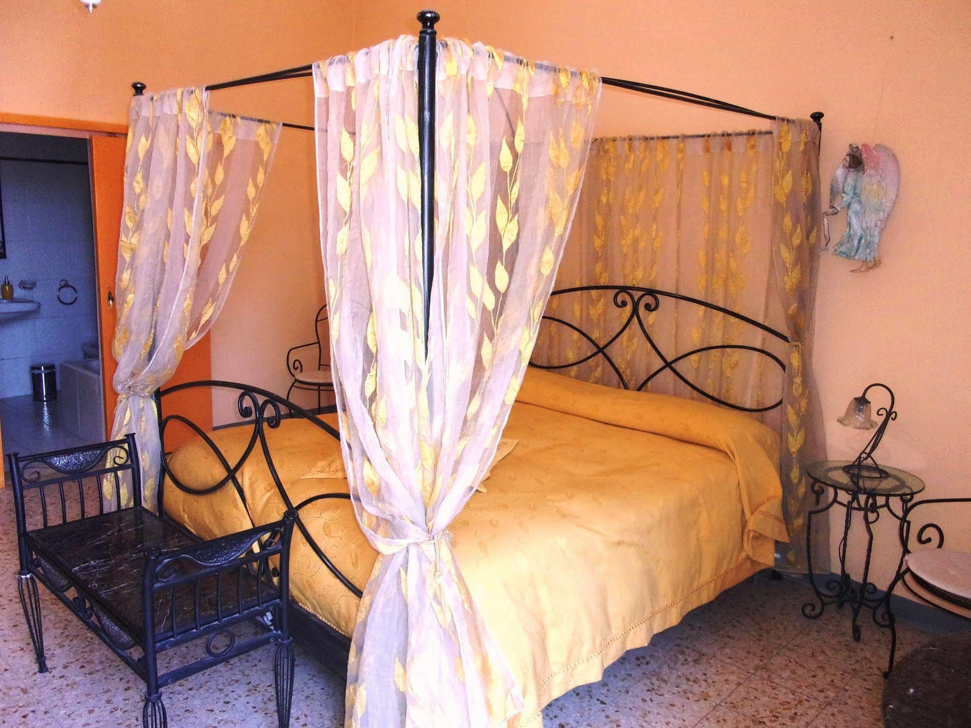 Palazzo Osanna Bed & Breakfast นาร์โด ภายนอก รูปภาพ